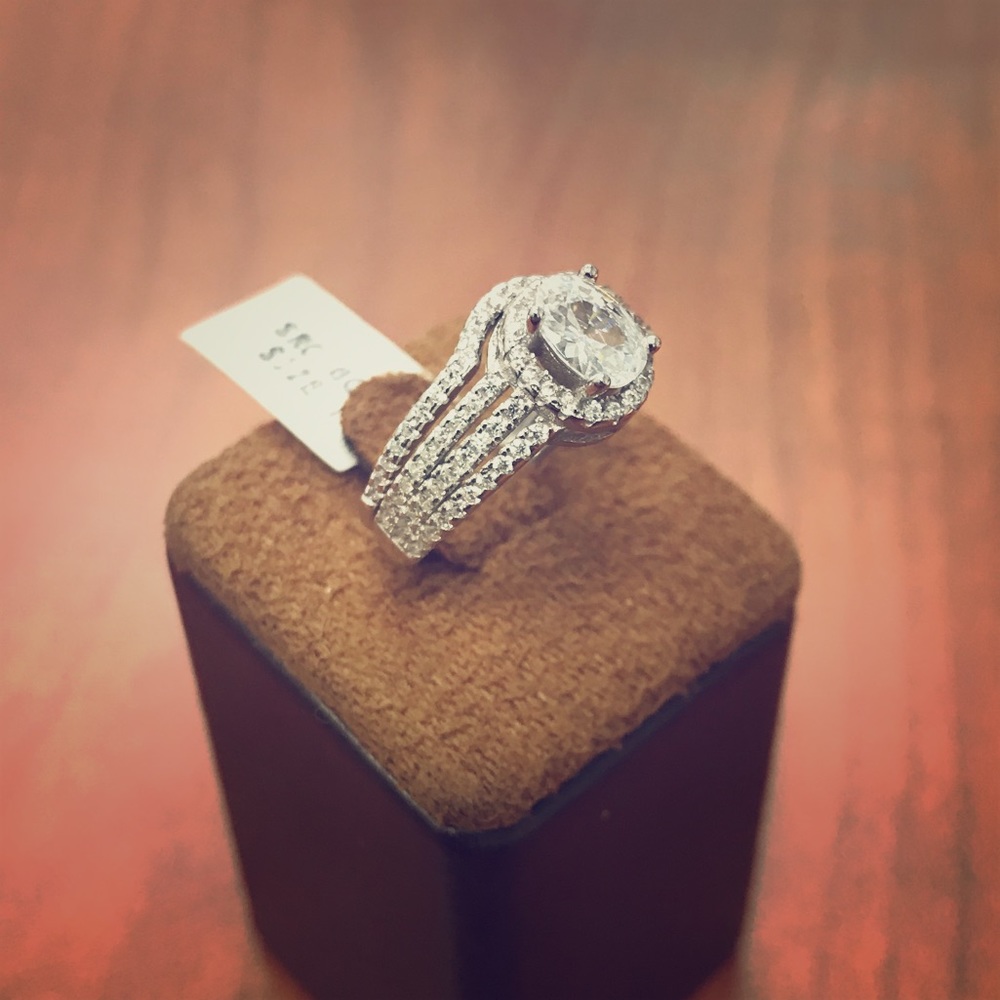 1.25 CT Oval Cut CZ Engagement Set .925 Silver